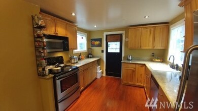 10127 238th St SW, Edmonds, WA 98020 - photo 3