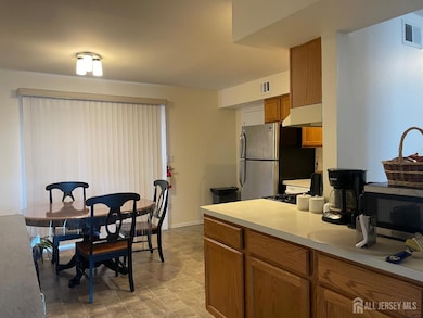 182 Evergreen Rd unit 3B, Edison, NJ 08837 - photo 4