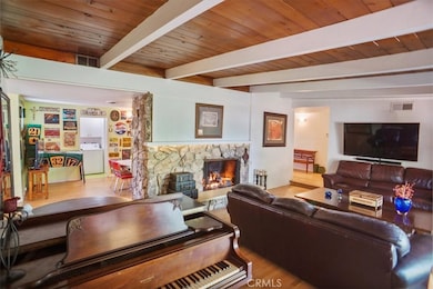 8636 8636 Delco, Winnetka, CA 91306 - photo 5