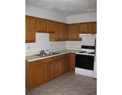 336 Killingly St unit G, Providence, RI 02909 - photo 4