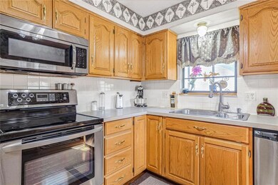 806 Englewood St, Lansing, KS 66043 - photo 6