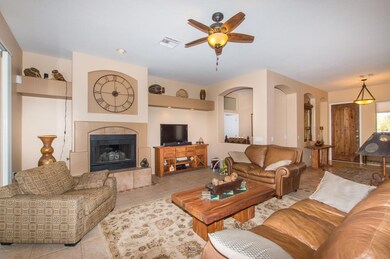 04 Family Room