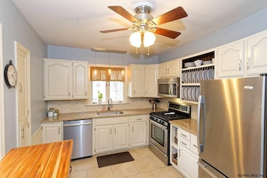1507 Regent St, Schenectady, NY 12309 - photo 2