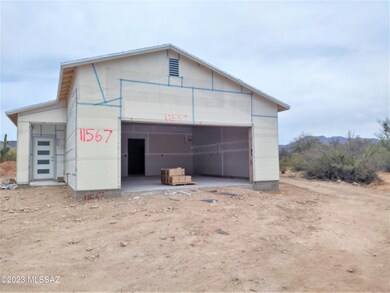 11567 Anthony Garage