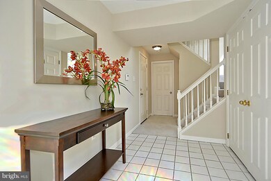 3108 Sutherland Hill Ct, Fairfax, VA 22031 - photo 2