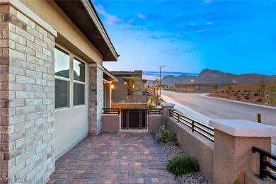 Courtyard entry, with beautiful mountain & city vi