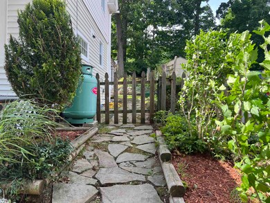 4 Hardy Ct, Derry, NH 03038 - photo 7