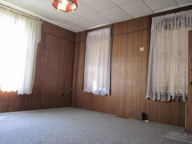 Large and bright 1st floor family room can be used