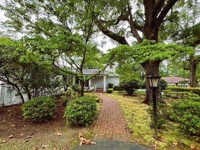 MAJESTIC OAKS & DOGWOOD