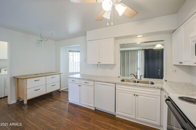 10947 W Santa fe Dr unit 15B, Sun City, AZ 85351 - photo 7