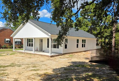 307 E Holmes St, Benson, NC 27504 - photo 2