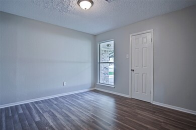 10319 Misty River Dr, Houston, TX 77086 - photo 5