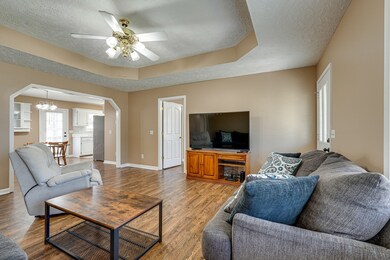 413 W Doak Rd, Manchester, TN 37355 - photo 6