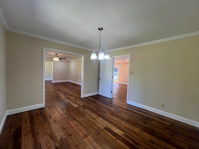 422 Dunbar Ln, Albany, GA 31701 - photo 4