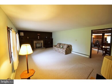 4175 Sunnyside Dr, Doylestown, PA 18902 - photo 4