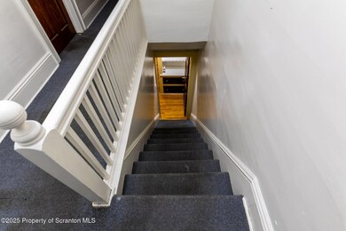 921-923 Clay Ave unit 2ND 3ER Floor, Scranton, PA 18510 - photo 3