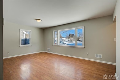 13 Lynn Ave, Middlesex, NJ 08846 - photo 4