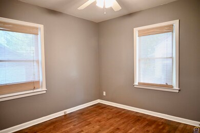 1608 SW Campbell Ave, Topeka, KS 66604 - photo 4