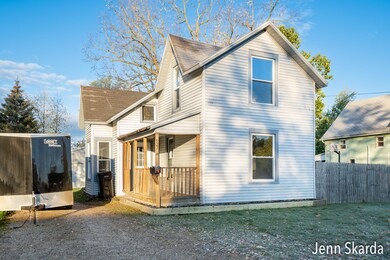 927 Charles St, Belding, MI 48809-2