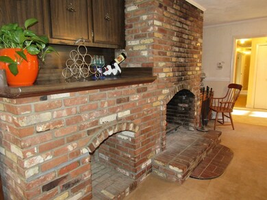 72 Atkinson Dr, Bridgewater, MA 02324 - photo 6