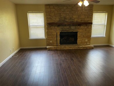 130 Hollyhill Ln, Denton, TX 76205 - photo 6