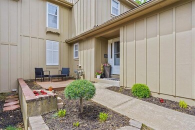 9985 Edelweiss Cir, Shawnee, KS 66203 - photo 2