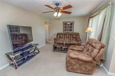 2112 E 41st St, Lorain, OH 44055 - photo 3