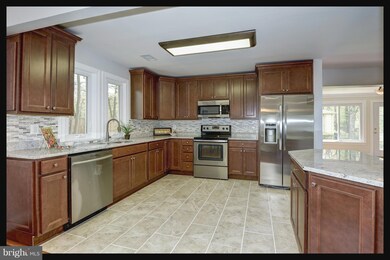 2453 Freetown Dr, Reston, VA 20191 - photo 4