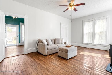309 W Madison St (6 of 57)