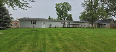 105 W High St, Wingate, IN 47994 - photo 2