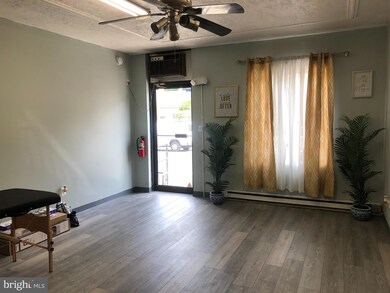 422 E Main St, Norristown, PA 19401 - photo 4