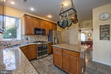 16 Crestview Dr, Kendall Park, NJ 08824 - photo 5