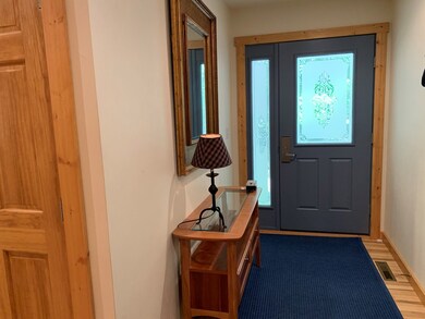 Lovely, private entryway