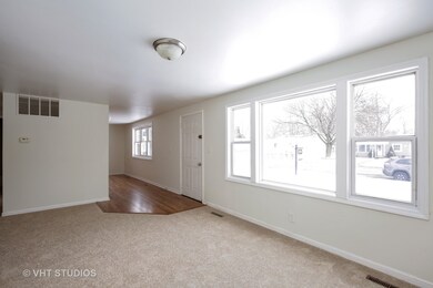 5 Alameda Dr, Carpentersville, IL 60110 - photo 4