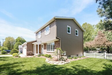 005-Front_View-4169282-medium