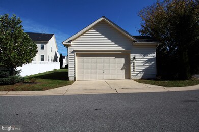 23142 Timber Creek Ln, Clarksburg, MD 20871 - photo 2