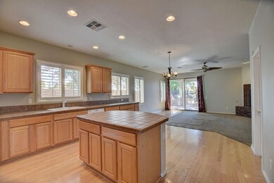 09 - Kitchen