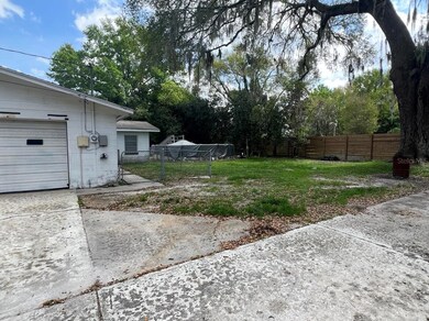 36646 Thompson Ln, Zephyrhills, FL 33541 - photo 4