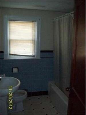 92 Glendale St, Uxbridge, MA 01569 - photo 2