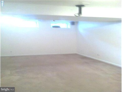 516 Galahad Ct, Mantua, NJ 08051 - photo 2