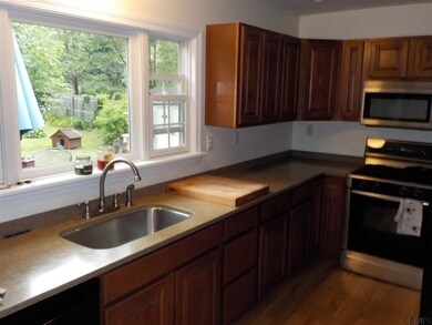 941 Inman Rd, Schenectady, NY 12309 - photo 3