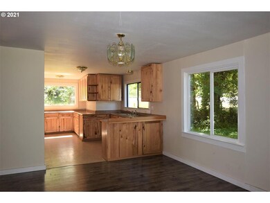 20601 Oregon 42, Myrtle Point, OR 97458 - photo 7