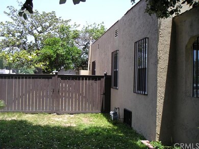 543 W Plum St, Compton, CA 90222 - photo 4