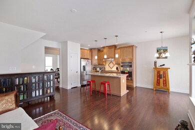 7683 Elmcrest Rd, Hanover, MD 21076 - photo 5