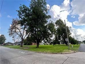 513 W Genie St, Chalmette, LA 70043 - photo 2