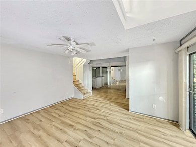 333 Melrose Dr unit 22B, Richardson, TX 75080 - photo 4