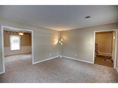 1310 Butternut Dr, Hopewell, VA 23860 - photo 4