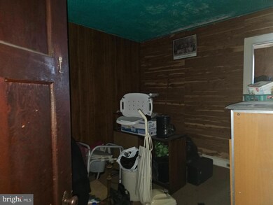 2609 Beryl Ave, Baltimore, MD 21205 - photo 3