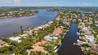 Calm water, easy access to Naples Bay & Gulf!