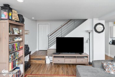 02-Living Room_ETL7755